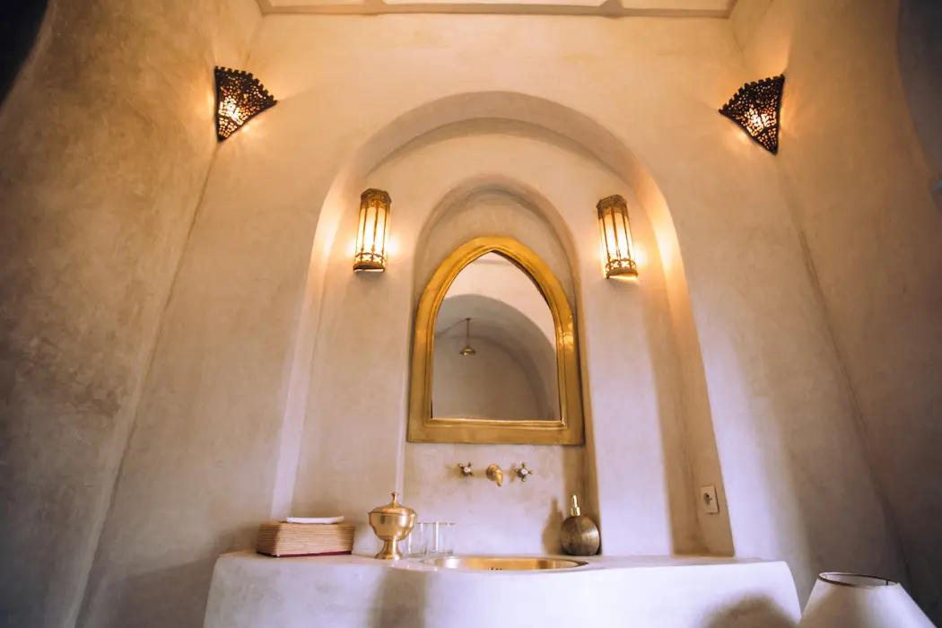 Żyrandol do łazienki – elegancki dodatek do wnętrza