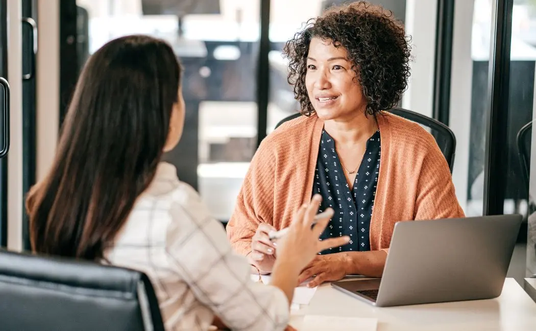 Wszystko, co musisz wiedzieć o zmianie pracy: Jak obliczyć wynagrodzenie netto i o czym jeszcze pamiętać