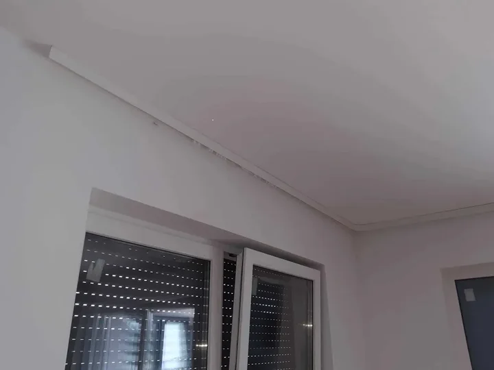 Montaż karnisza krok po kroku: najczęstsze błędy i jak ich uniknąć