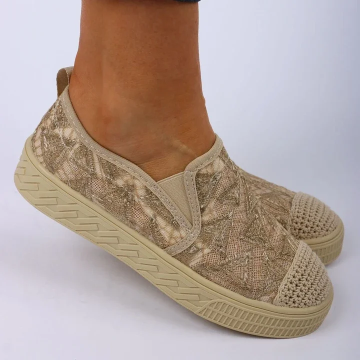 Buty na haluksy – czy mogą być jednocześnie modne?