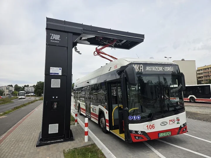 Pantograf ruszył w Jastrzębiu-Zdroju. Elektryczne autobusy weszły na nowy etap